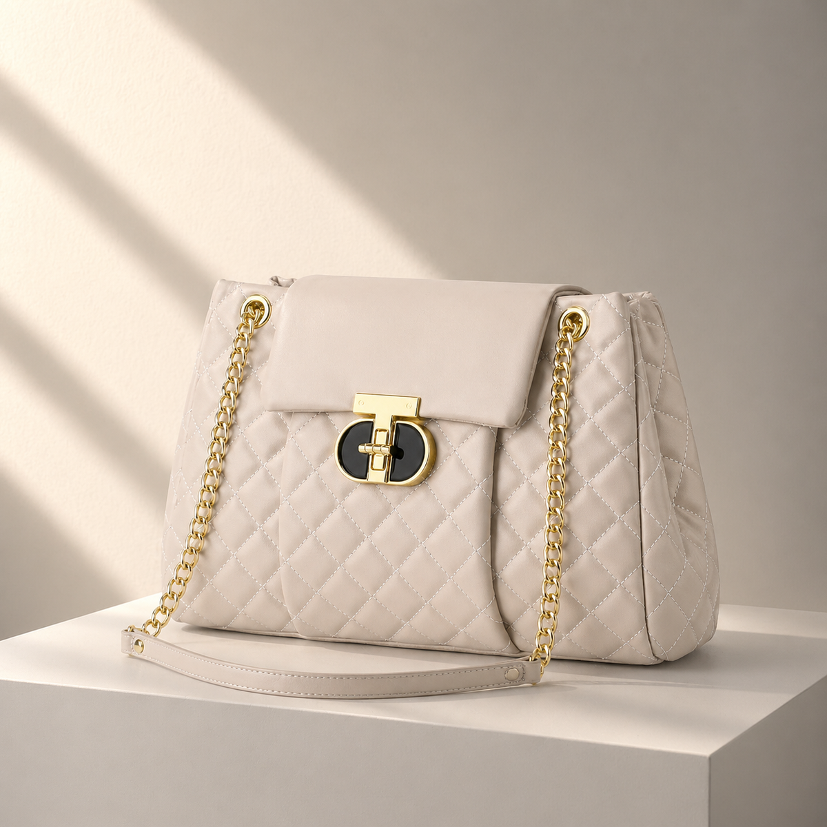 The Théa Leather Handbag