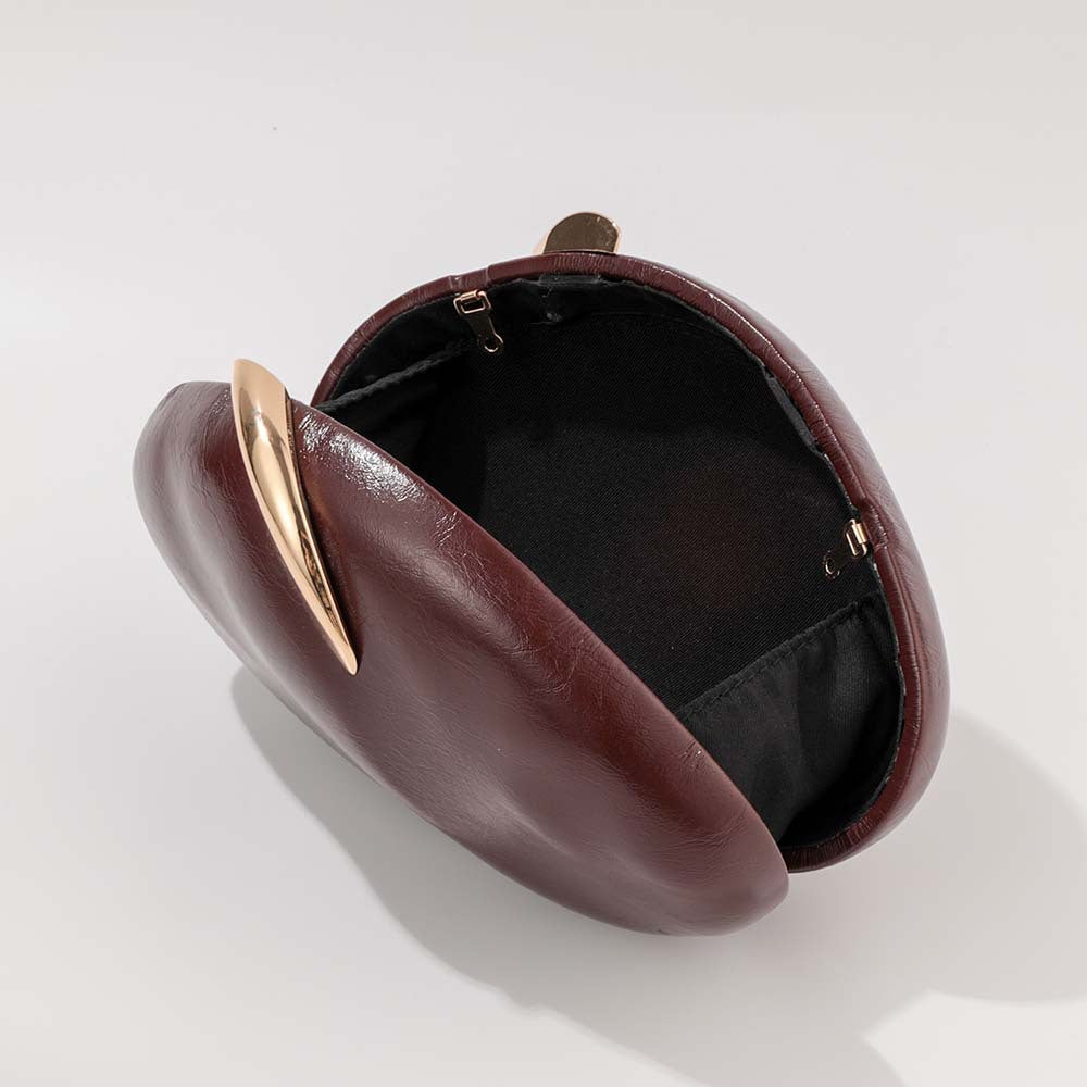The Pebble Clutch