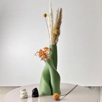 Nordique Twisted Vase