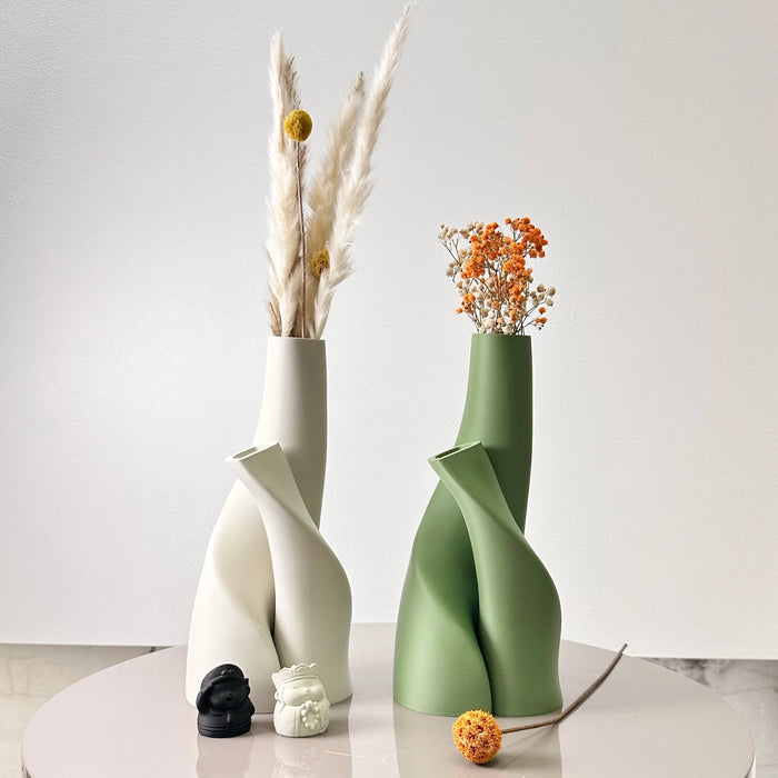 Nordique Twisted Vase